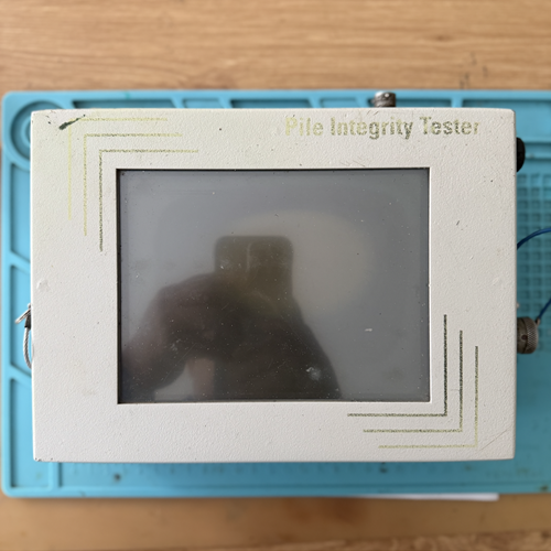 Thay màn hình máy Pile Integrity Tester